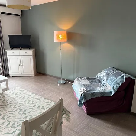 アパート Cote Provence 1 *